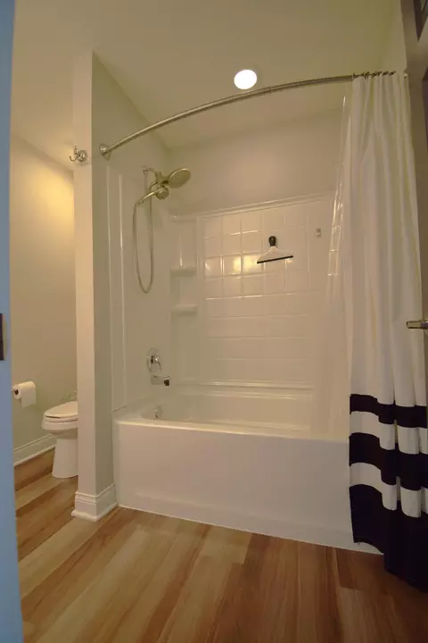 Bath - 43 Mill Run Pl, Springfield, OH 45502 photo 1 of 2