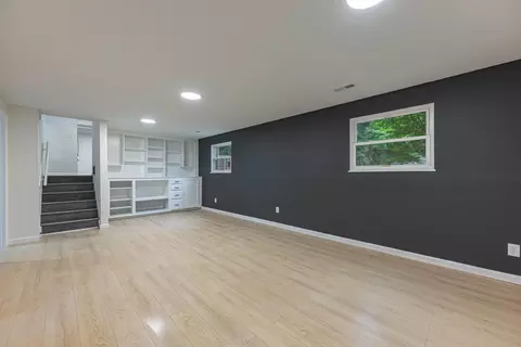 Living - 1922 Old Coach Rd, Springfield, OH 45505 photo 8 of 10