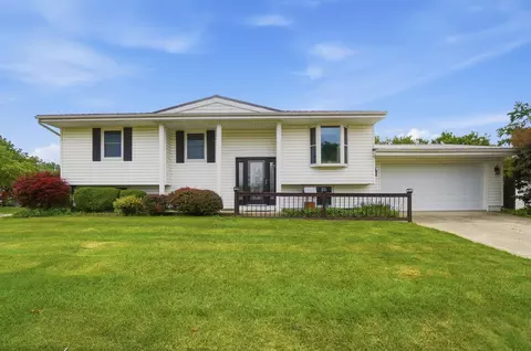 1914 Elmsford St, Springfield, OH 45506