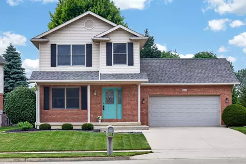 445 Clover Hill Dr, Tipp City, OH 45371