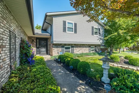 611 Gamewell Dr, Miamisburg, OH 45342
