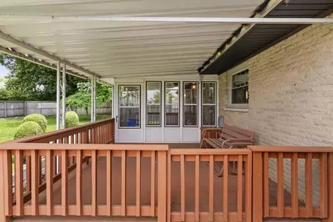 Exterior - 1820 Sierra Ave, Springfield, OH 45503 photo 6 of 9