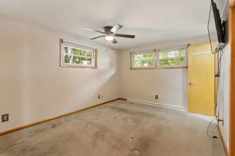 Bedroom - 1820 Sierra Ave, Springfield, OH 45503 photo 2 of 6