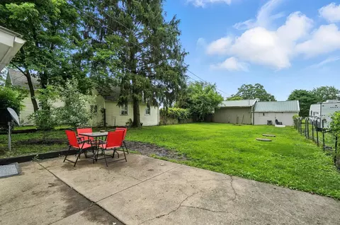 Exterior - 473 W County Line Rd, Springfield, OH 45502 photo 11 of 12