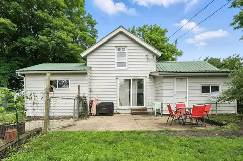 Exterior - 473 W County Line Rd, Springfield, OH 45502 photo 5 of 12