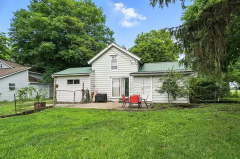 Exterior - 473 W County Line Rd, Springfield, OH 45502 photo 6 of 12