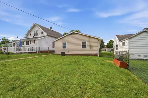 Exterior - 1562 Rutland Ave, Springfield, OH 45505 photo 6 of 10