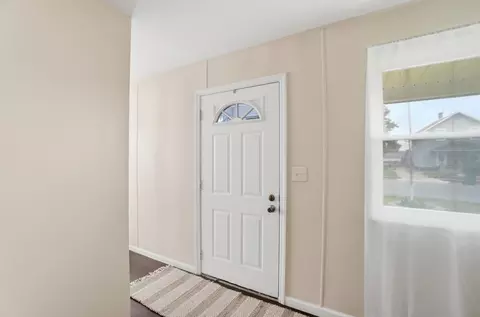 Entry Way - 1562 Rutland Ave, Springfield, OH 45505 photo 1 of 2