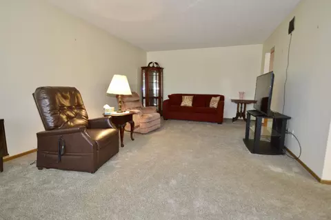 4936 E Brannan Dr, Springfield, OH 45502 photo 7