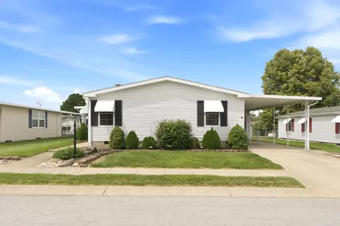 225 Heather Ln, Fairborn, OH 45324