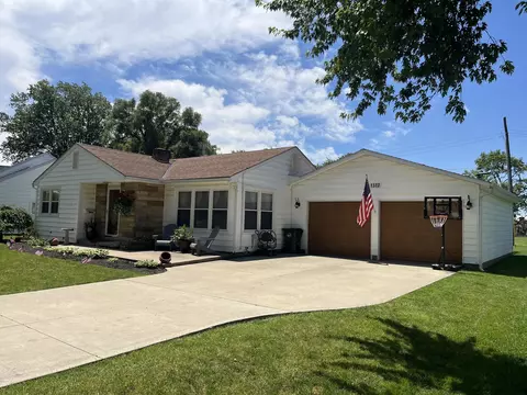1512 Grimes Cir, Urbana, OH 43078