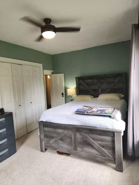 Bedroom - 417 E Ohio St, Kenton, OH 43326 photo 3 of 3
