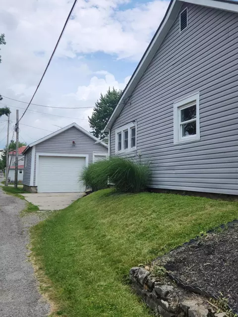 Exterior - 417 E Ohio St, Kenton, OH 43326 photo 1 of 14