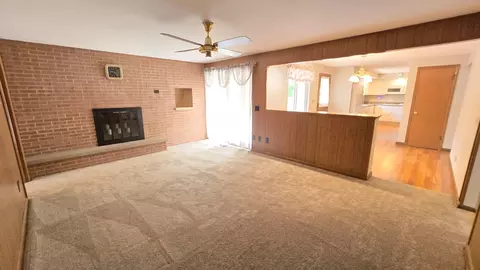 Living - 2082 Stowe Dr, Springfield, OH 45505 photo 4 of 6