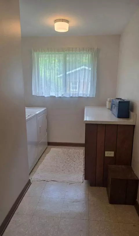 Other - 2082 Stowe Dr, Springfield, OH 45505 photo 4 of 10