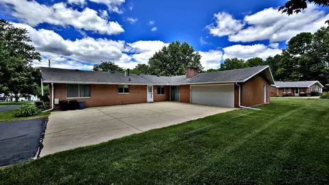 Exterior - 2082 Stowe Dr, Springfield, OH 45505 photo 3 of 9