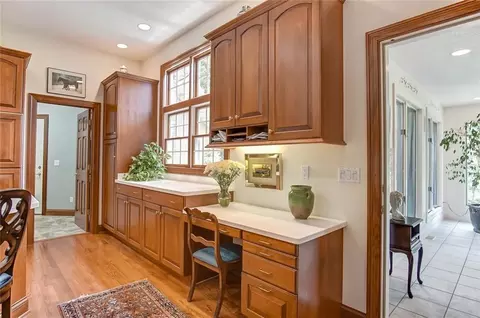 Kitchen - 1776 Appian Way, Springfield, OH 45503 photo 7 of 9