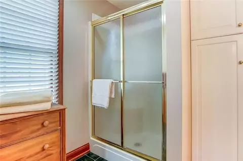 Bath - 1776 Appian Way, Springfield, OH 45503 photo 6 of 9