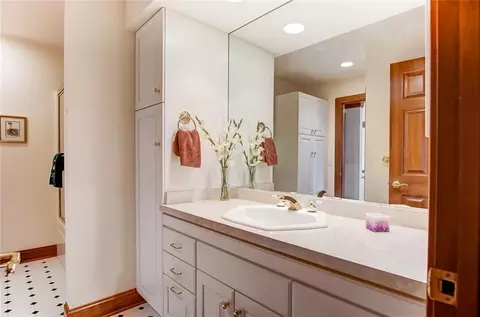 Bath - 1776 Appian Way, Springfield, OH 45503 photo 3 of 9