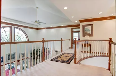 Entry Way - 1776 Appian Way, Springfield, OH 45503 photo 3 of 6