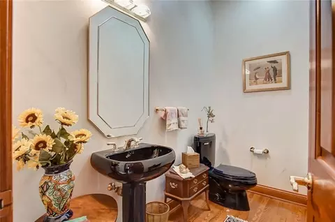Bath - 1776 Appian Way, Springfield, OH 45503 photo 9 of 9