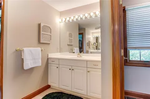 Bath - 1776 Appian Way, Springfield, OH 45503 photo 5 of 9
