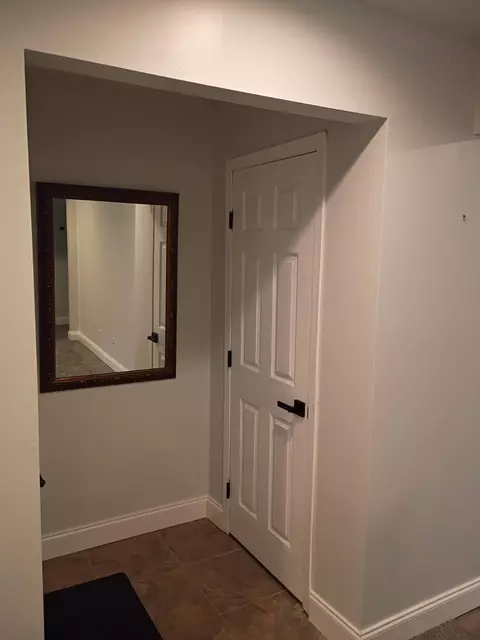 Entry Way - 541 Argonne Ave #.., Springfield, OH 45503 photo 1 of 1