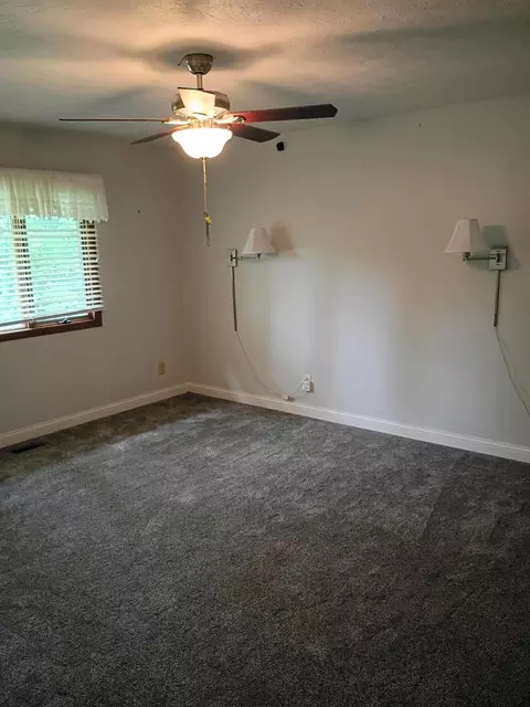 Bedroom - 541 Argonne Ave #.., Springfield, OH 45503 photo 3 of 4