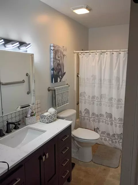Bath - 541 Argonne Ave #.., Springfield, OH 45503 photo 1 of 2
