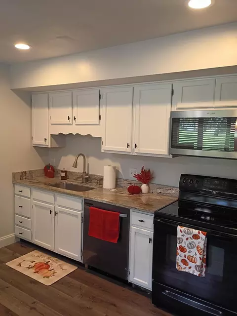 Kitchen - 541 Argonne Ave #.., Springfield, OH 45503 photo 4 of 4