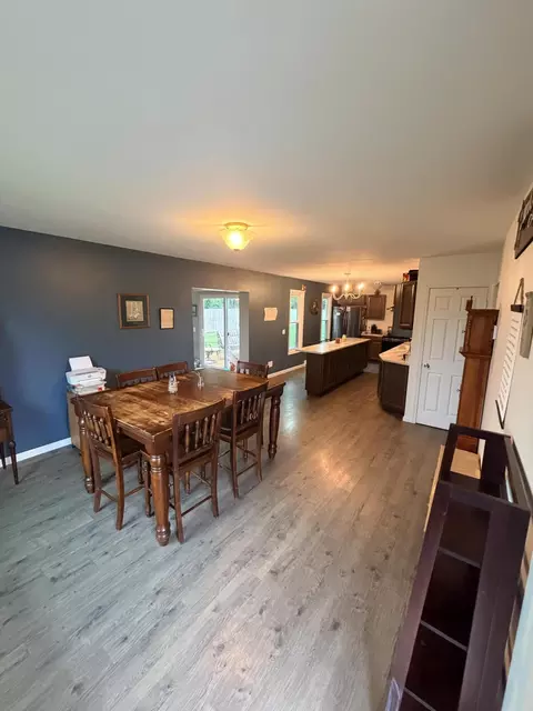Dining - 5377 Beard Rd, Springfield, OH 45502 photo 1 of 2