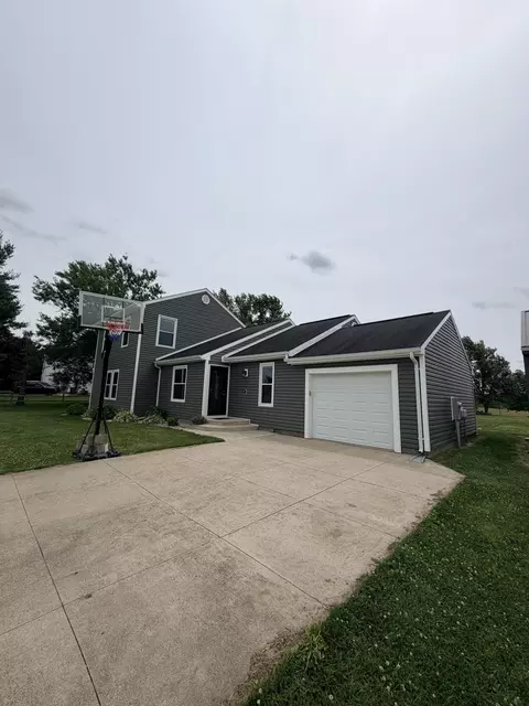 Exterior - 5377 Beard Rd, Springfield, OH 45502 photo 7 of 25
