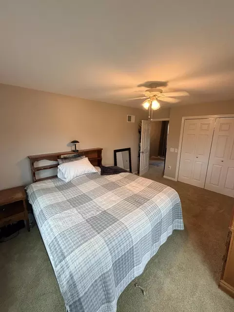 Bedroom - 5377 Beard Rd, Springfield, OH 45502 photo 5 of 8