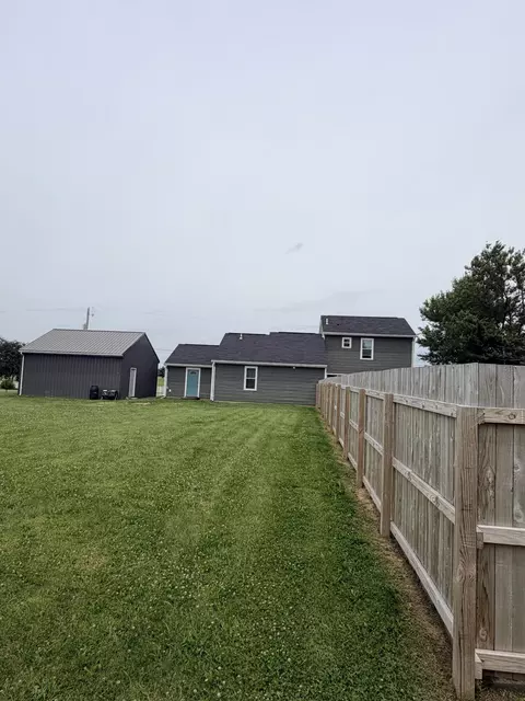 Exterior - 5377 Beard Rd, Springfield, OH 45502 photo 14 of 25