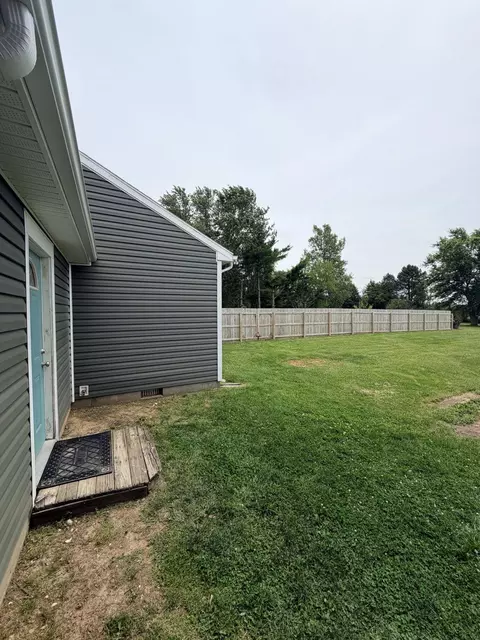 Exterior - 5377 Beard Rd, Springfield, OH 45502 photo 17 of 25