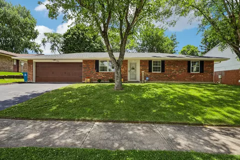 4916 Arrowview Dr, Dayton, OH 45424