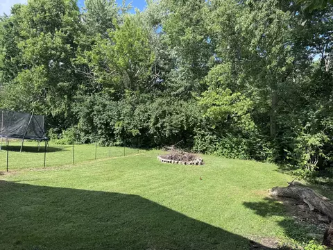 Exterior - 1112 Hillcrest Ave, Springfield, OH 45504 photo 5 of 6