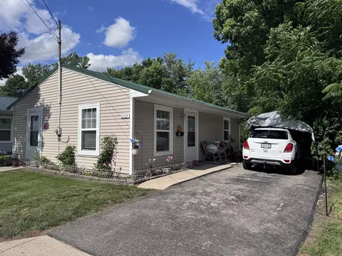 Exterior - 1112 Hillcrest Ave, Springfield, OH 45504 photo 3 of 6