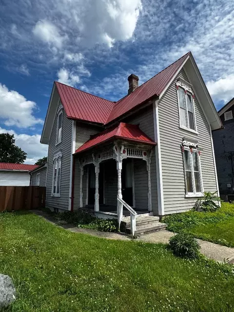 313 S Main St, Urbana, OH 43078
