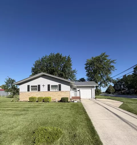 1009 Linden Ave, Saint Marys, OH 45885