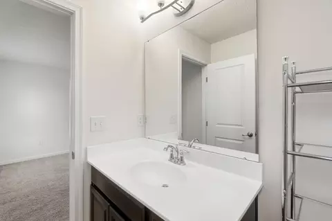 Bath - 196 Rapids Dr, Fairborn, OH 45324 photo 1 of 3