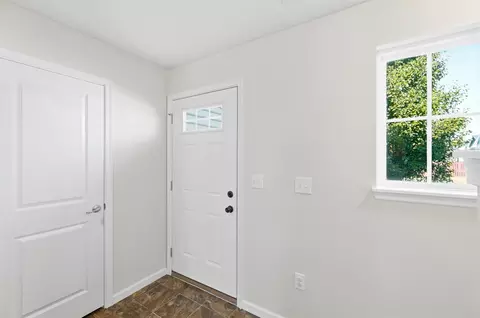 Entry Way - 196 Rapids Dr, Fairborn, OH 45324 photo 2 of 8