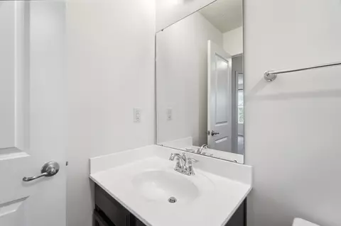 Bath - 196 Rapids Dr, Fairborn, OH 45324 photo 3 of 3
