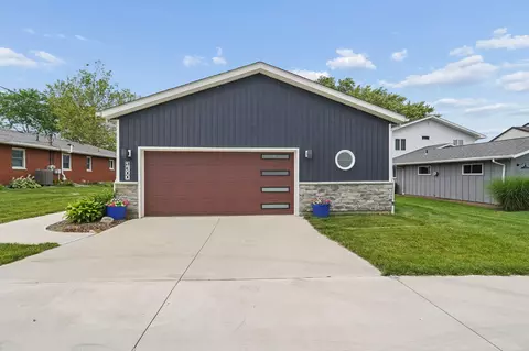 1300 E Choctaw Dr, London, OH 43140