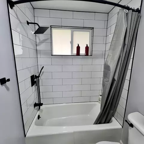 Bath - 4253 Nevada Rd, Springfield, OH 45503 photo 2 of 2