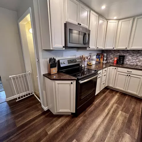 Kitchen - 4253 Nevada Rd, Springfield, OH 45503 photo 1 of 4