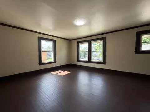Living - 457-459 E Madison Ave, Springfield, OH 45503 photo 8 of 16