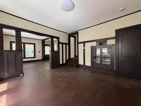 Living - 457-459 E Madison Ave, Springfield, OH 45503 photo 4 of 16