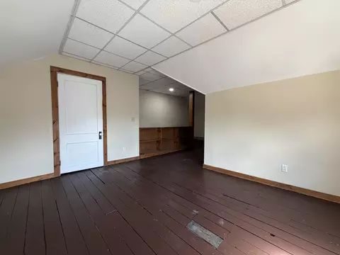 Bedroom - 457-459 E Madison Ave, Springfield, OH 45503 photo 5 of 9