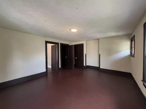 Bedroom - 457-459 E Madison Ave, Springfield, OH 45503 photo 9 of 9